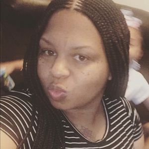 Meet your Posher, Simone